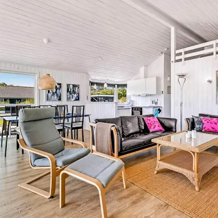 Holiday home 5 Star In Humble-by Traum