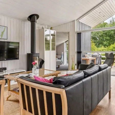 5 Star In Humble-by Traum Humble